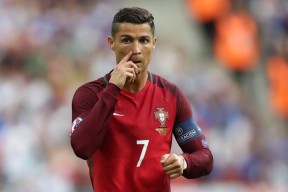 开云体育平台APP-福克斯撕裂紫金防线，当新王在斯台普斯加冕