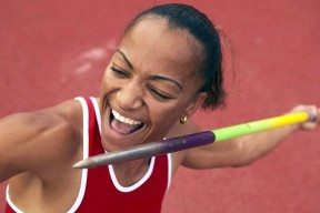 开云官网-东决关键战焦点战，新疆队带走公牛，一场跨越时空的篮球对话