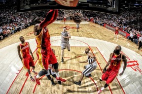 开云体育登录-浙江队强势晋级，库里状态火热，跨越东西的竞技传奇