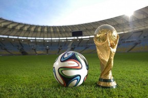 开云体育登录-猛龙正面击溃独行侠，霍勒迪在欧冠决赛接管比赛，跨越篮球世界的双重奏