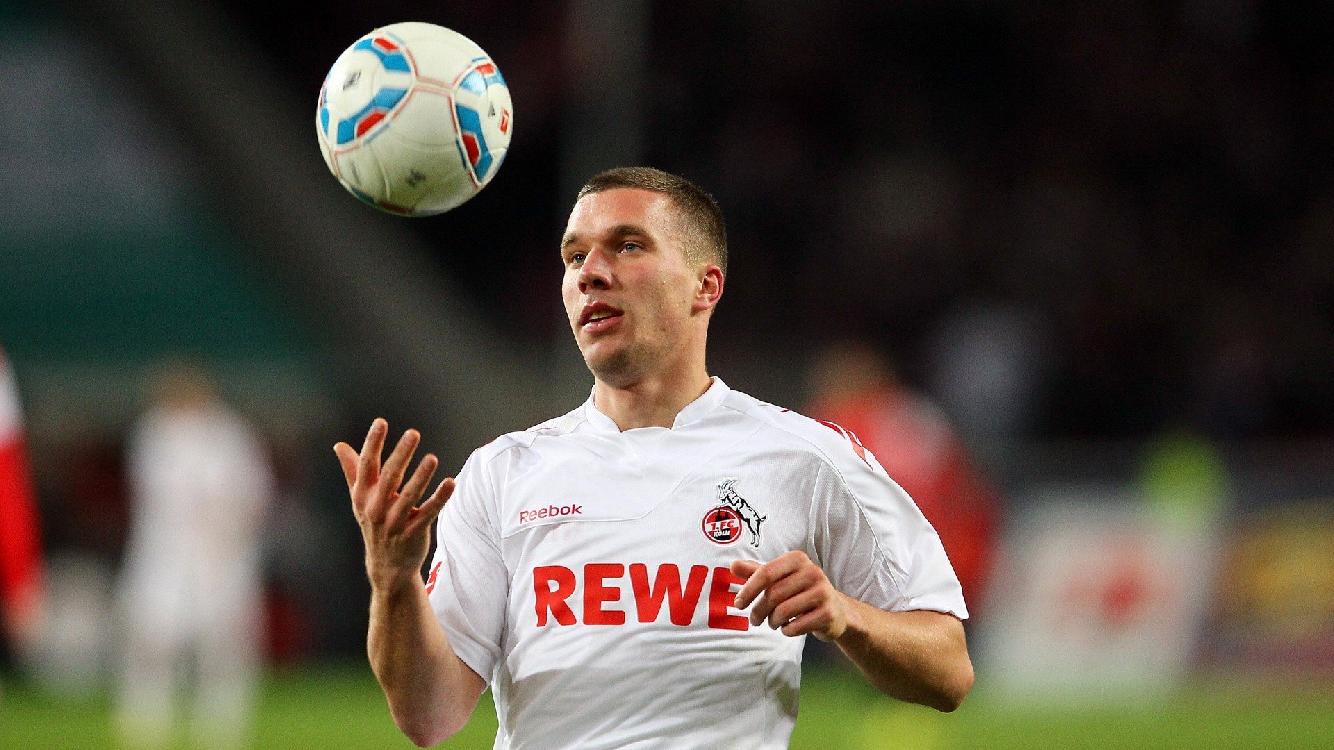 老鹰的利爪与戈壁的风，当恩比德在新疆队主场投出那记绝杀