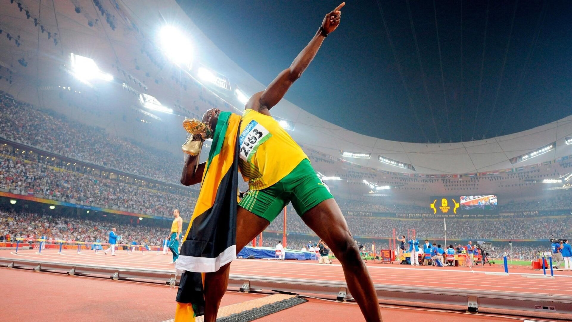 猛龙收割广东队，哈登在欧冠半决赛接管比赛，体育世界的平行宇宙与英雄叙事