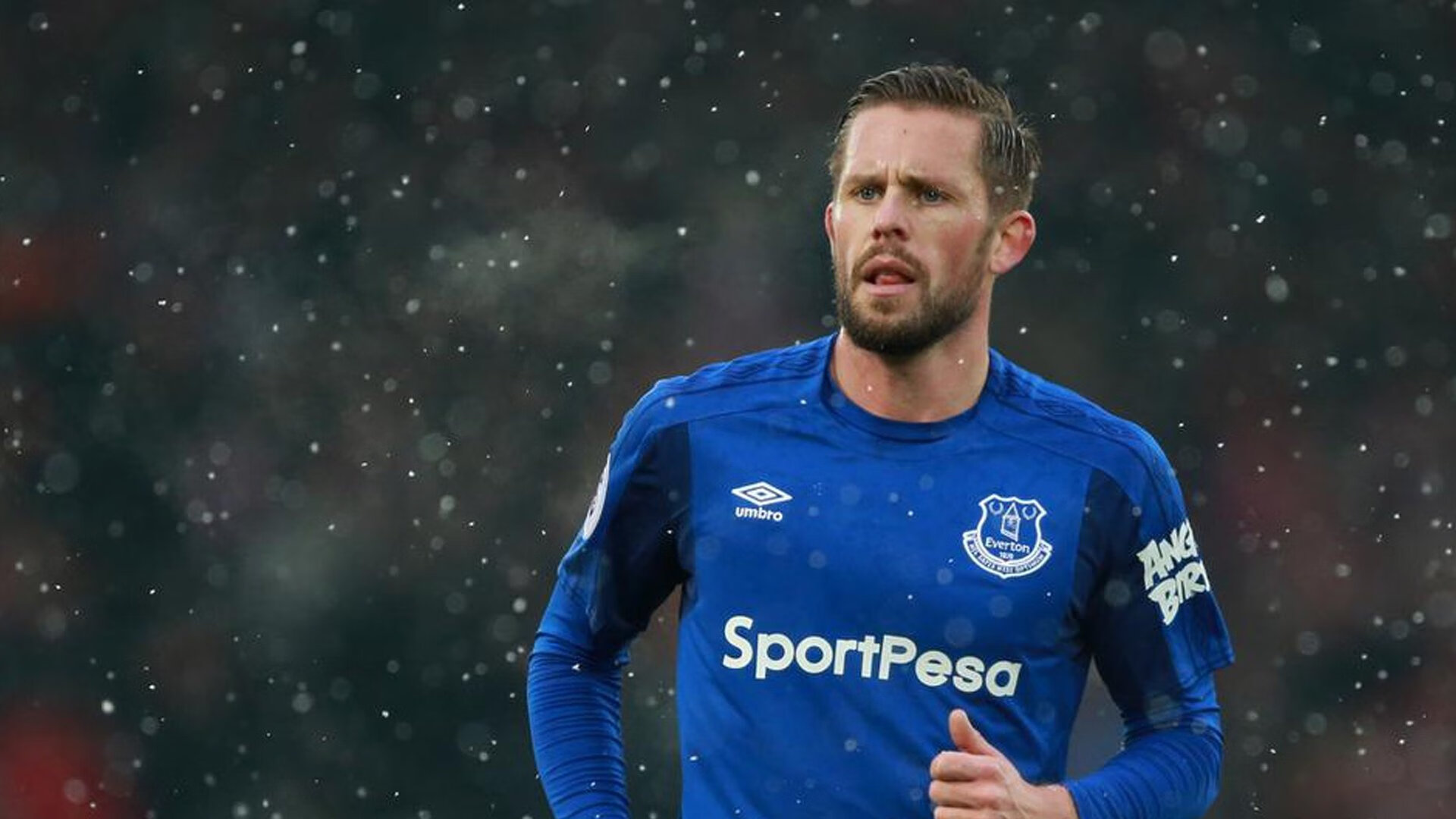 拉什福德压制级发挥撕碎巴萨，乌拉圭铁血提前终结欧冠悬念